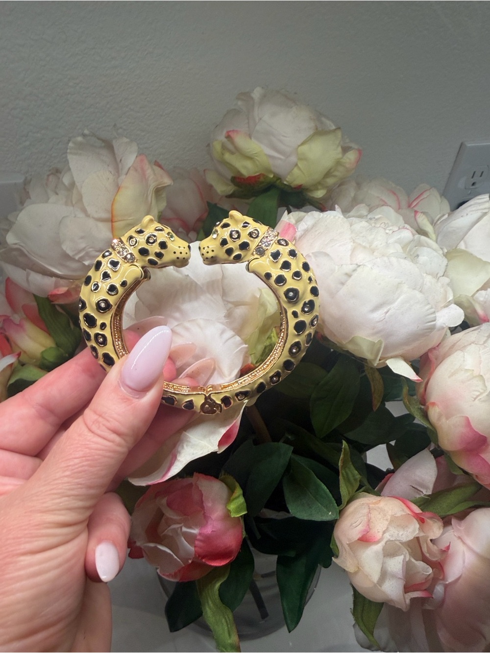 Juicy Couture Vintage Gold Leopard Head Hinged Bangle Bracelet heeled eyes